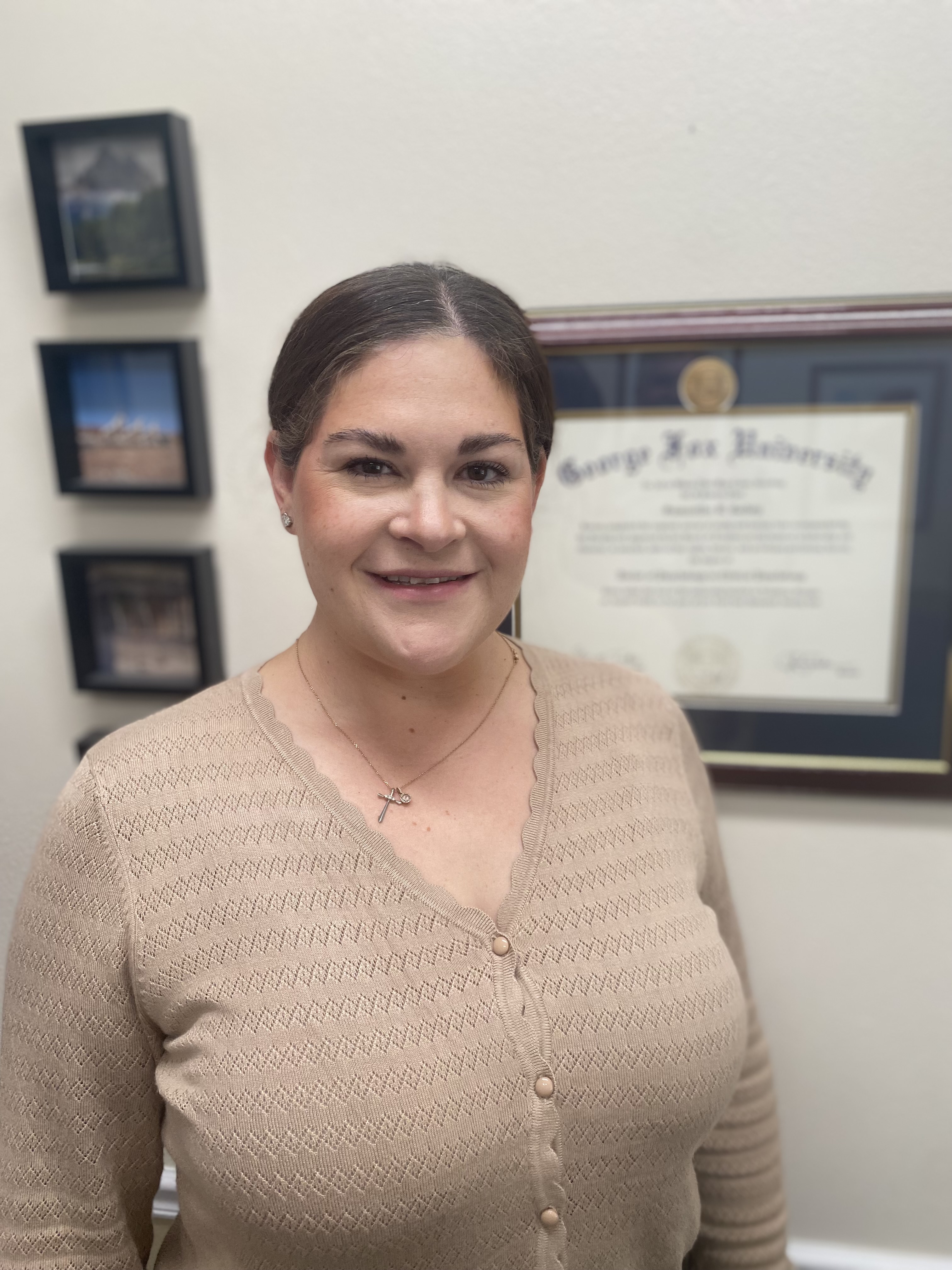 Dr. Samantha Godoy headshot